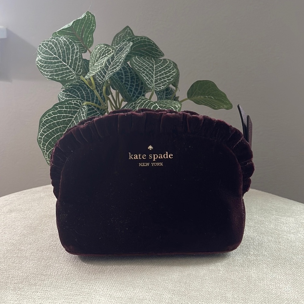 Kate Spade Velvet Burgundy Red Briar Lane Cosmetic Bag - Picture 1 of 4
